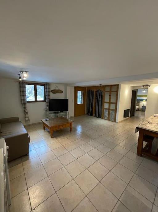 Appartement Paisible Pres Des Pistes De Ski 4 Pers Fontrabiouse Экстерьер фото